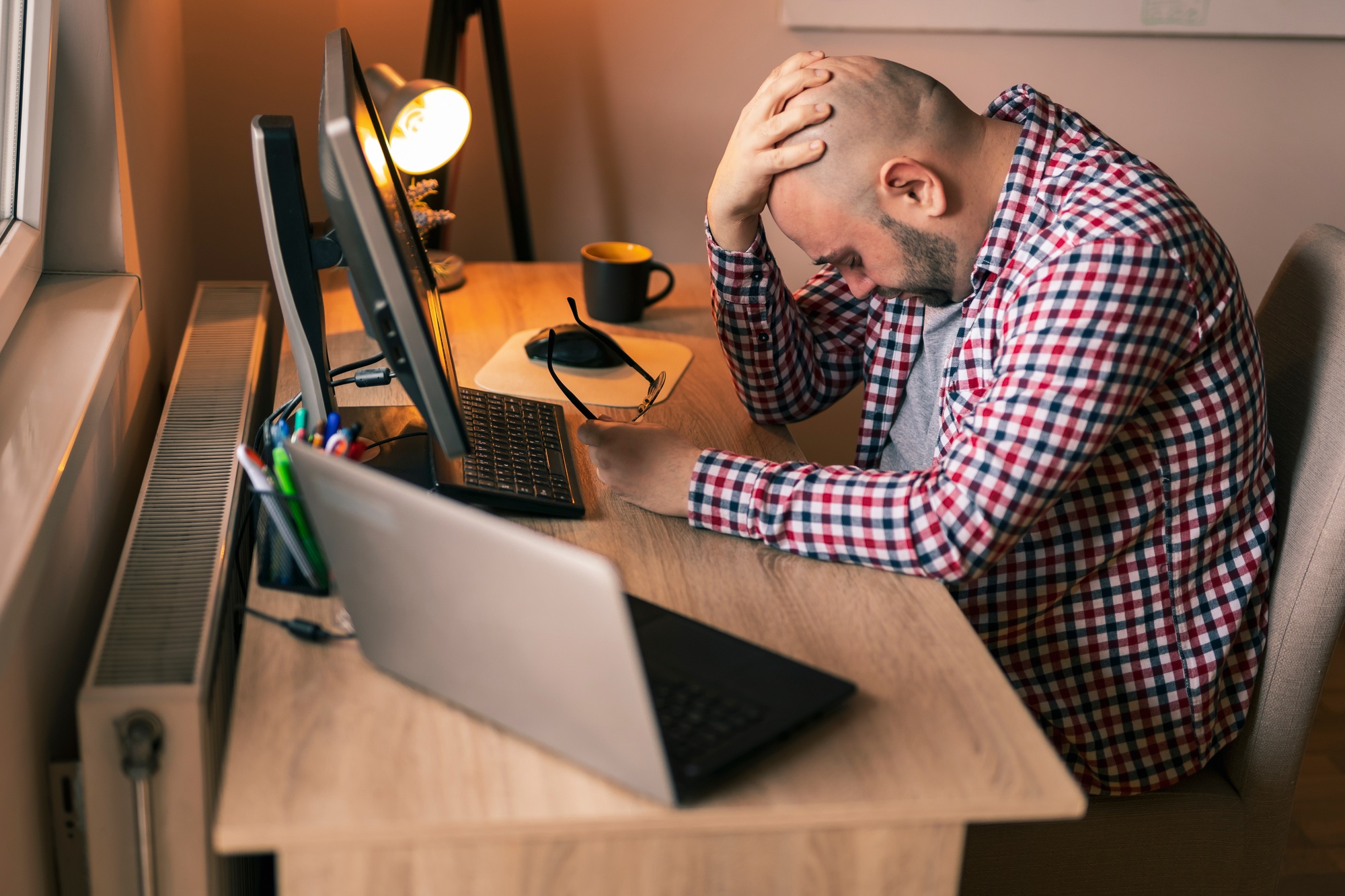 IT technician overwhelmed with tasks